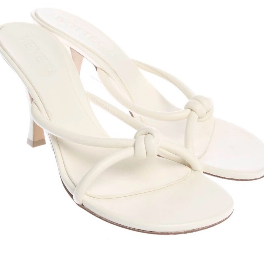Bottega Veneta white Sandals - brand new never worn in box
